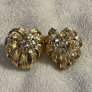 Vintage clip on earrings 
